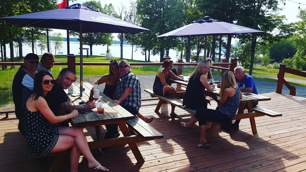 Stoco Lake Lodge Tweed Екстериор снимка